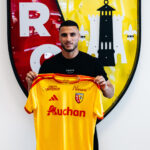Il s’engage avec le RC Lens jusqu’en 2031 : Yacine Titraoui franchit un nouveau palier Il s'engage avec le RC Lens jusqu'en 2031 : Yacine Titraoui franchit un nouveau palier