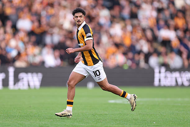 Il se désolidarise des propos attribués à son père : Bachir Belloumi clame sa fidélité à Hull City Il se désolidarise des propos attribués à son père : Bachir Belloumi clame sa fidélité à Hull City