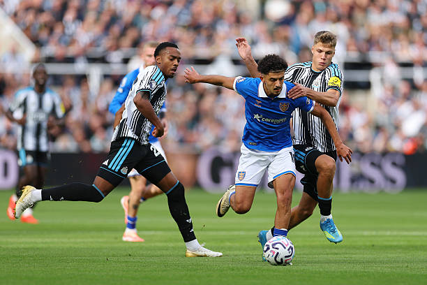 Passeur décisif face à Newcastle : Belloumi continue de briller en Premier League (Vidéo) Passeur décisif face à Newcastle : Belloumi continue de briller en Premier League (Vidéo)