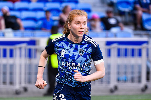 Foot féminin : Célina Ould Hocine opte pour l’Algérie Foot féminin : Célina Ould Hocine opte pour l’Algérie