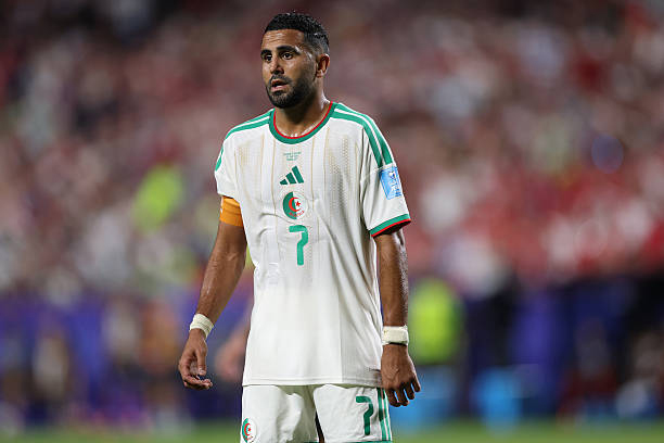 Qatar : Riyad Mahrez sur le point de s'engager avec Al-Shamal Qatar : Riyad Mahrez sur le point de s'engager avec Al-Shamal
