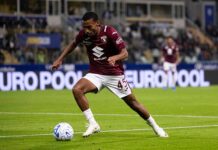 Torino : Ignazio Abate encense Rafik Belghali Torino : Ignazio Abate encense Rafik Belghali
