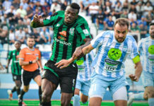 Ligue 1 (7e journée) : Le MC Oran s’empare de la tête, Akbou enfonce le CSC Ligue 1 (7e journée) : Le MC Oran s'empare de la tête, Akbou enfonce le CSC