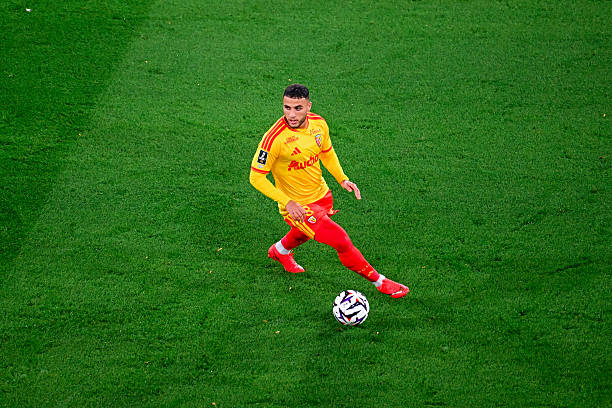 Ligue des Champions : Première apparition pour Yacine Titraoui lors du revers du RC Lens Ligue des Champions : Première apparition pour Yacine Titraoui lors du revers du RC Lens